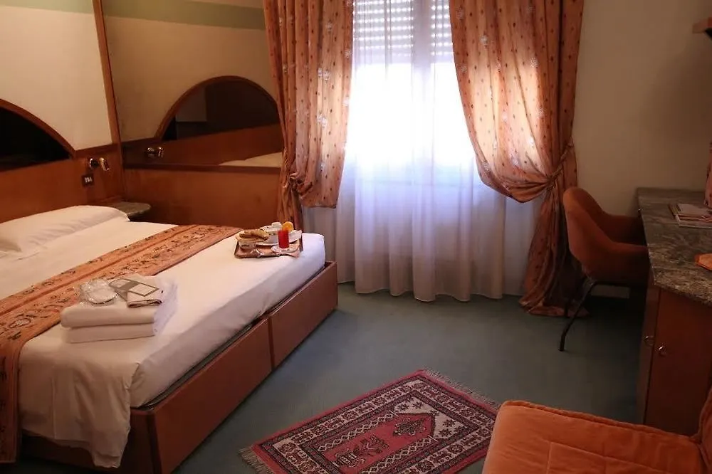 Hotel Carrobbio Milan