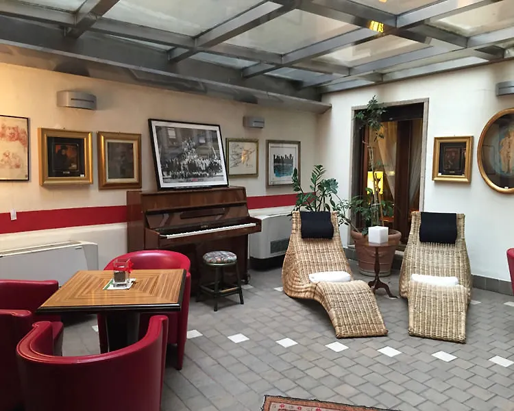 Hotel Carrobbio Mailand 4*,